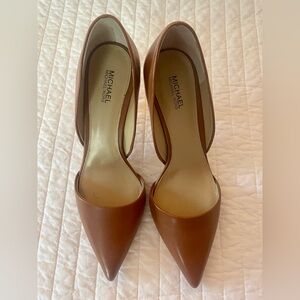 Like new Michael Kors pumps